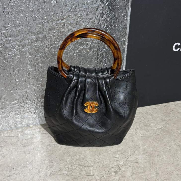 Picture of Chanel Handbags 2 _SKUfw239833483fw